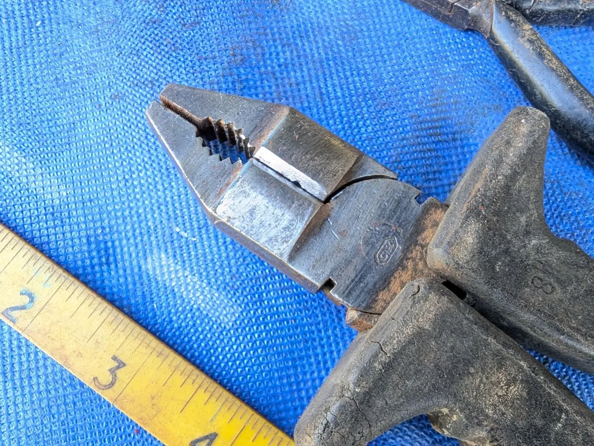 3 Pairs of Pliers - Image 2