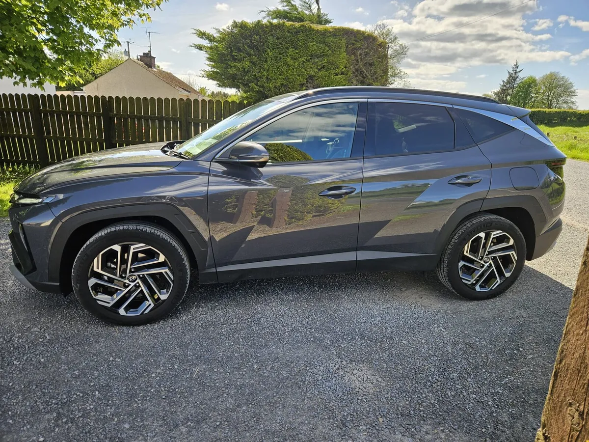 2025 Hyundai Tucson Ultimate Phev - Image 2