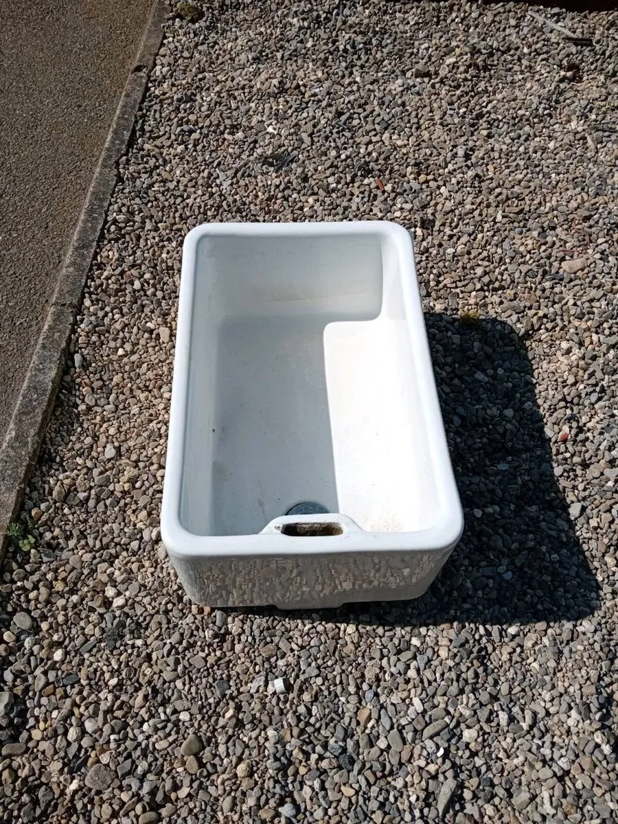 BELFAST SINK - Image 1