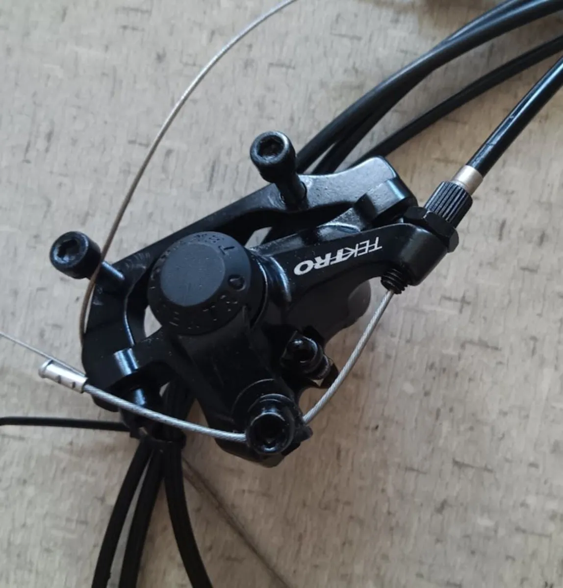 Bike disc breaks and gear levers - Image 1