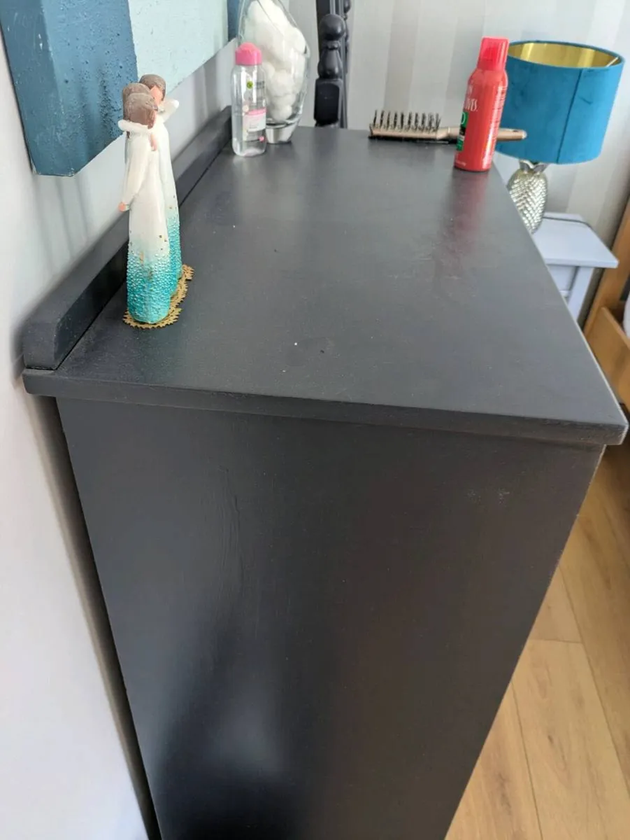 Chest of drawers - Image 2