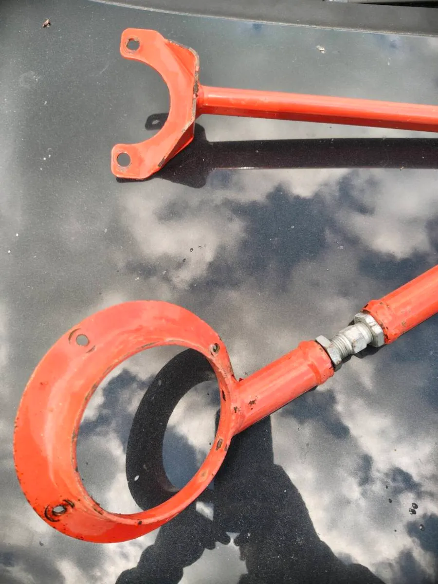 Ford fiesta xr2i  OMP strut braces - Image 3