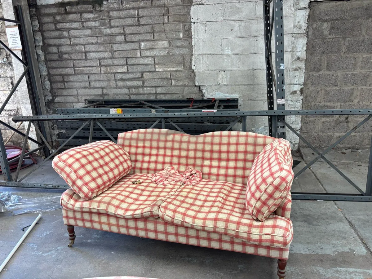 Sofa couch - Image 1