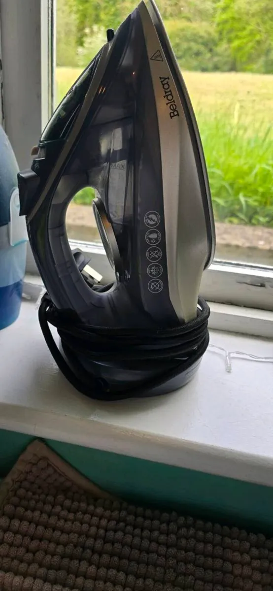 Beldray 2-in-1 Cordless Steam Iron - Image 1