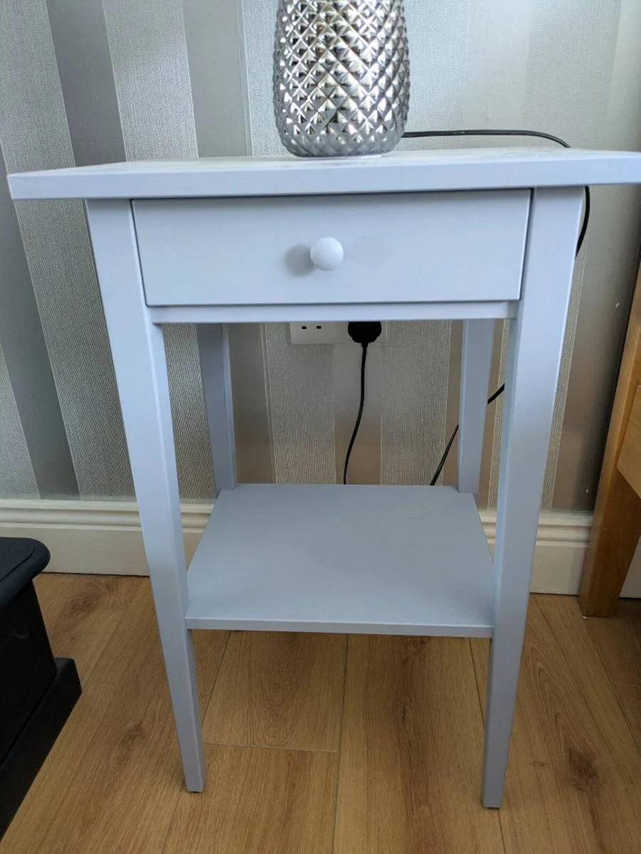 End tables/ bedside tables - Image 1