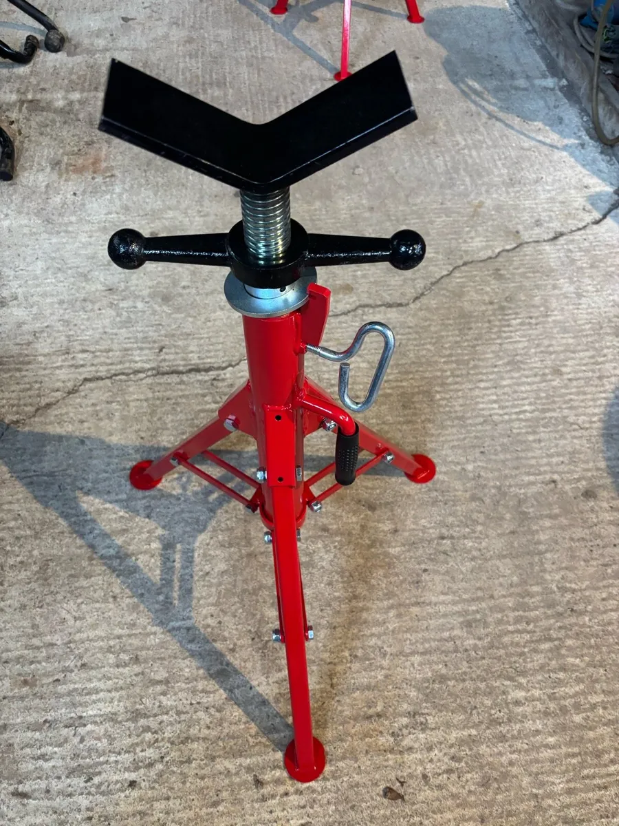 PIPE STANDS - Image 1