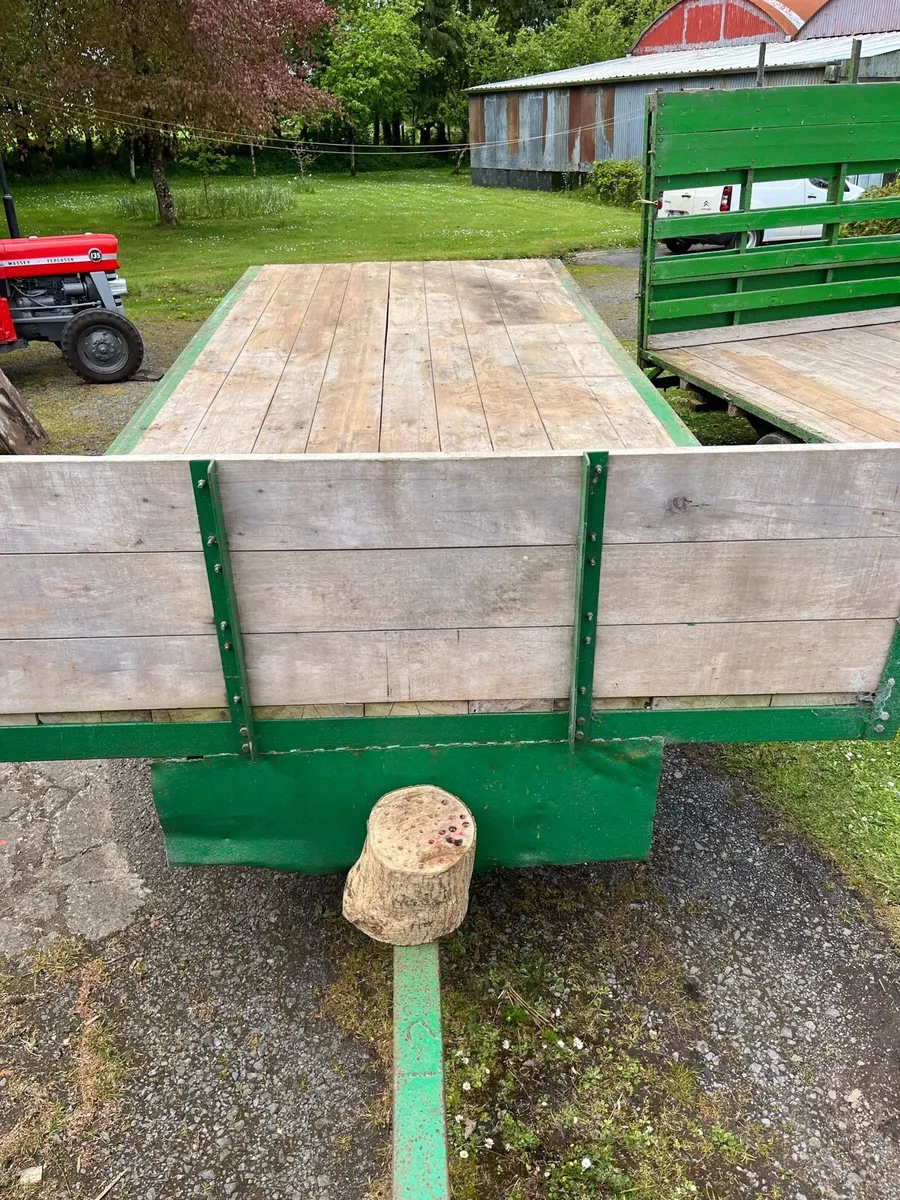 Trailer - Image 1