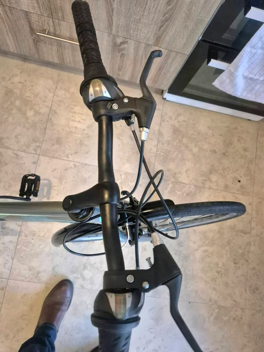 APOLLO VIRTUE HYBRID BIKE 20 INCH FRAME LIGHTWEIGH - Image 4
