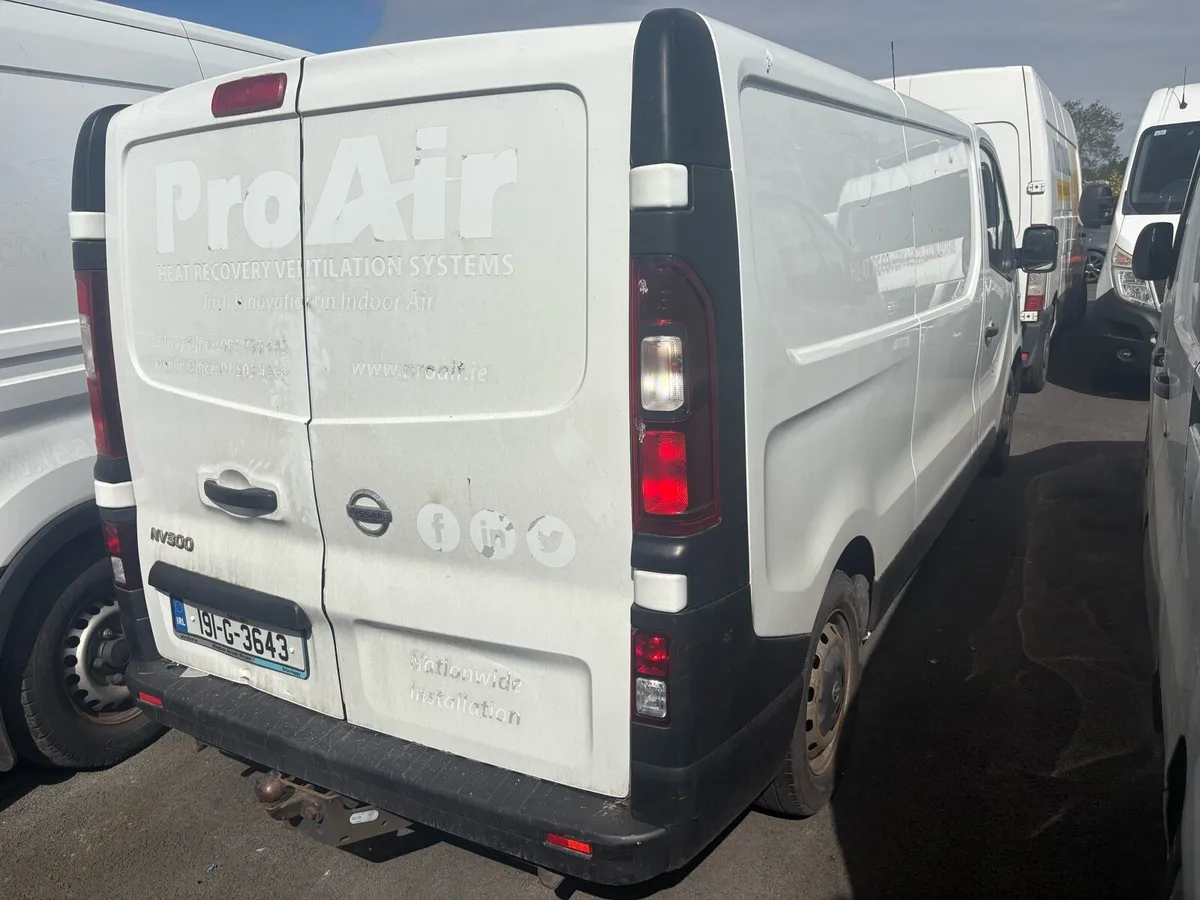 2019 Nissan nv300 tax7/26 doe8/26 - Image 4