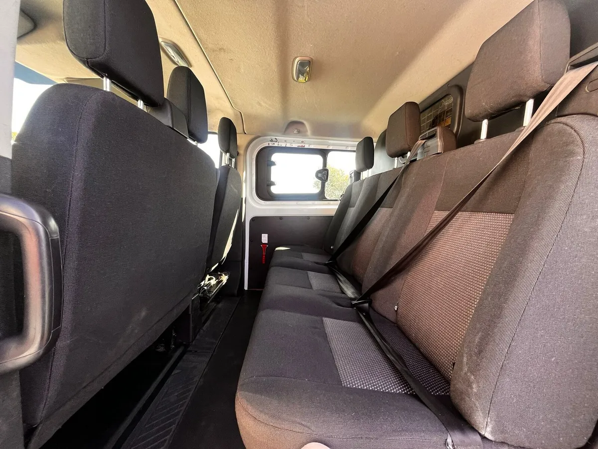 Ford Transit Custom Crewcab ( 6seats ) - Image 4