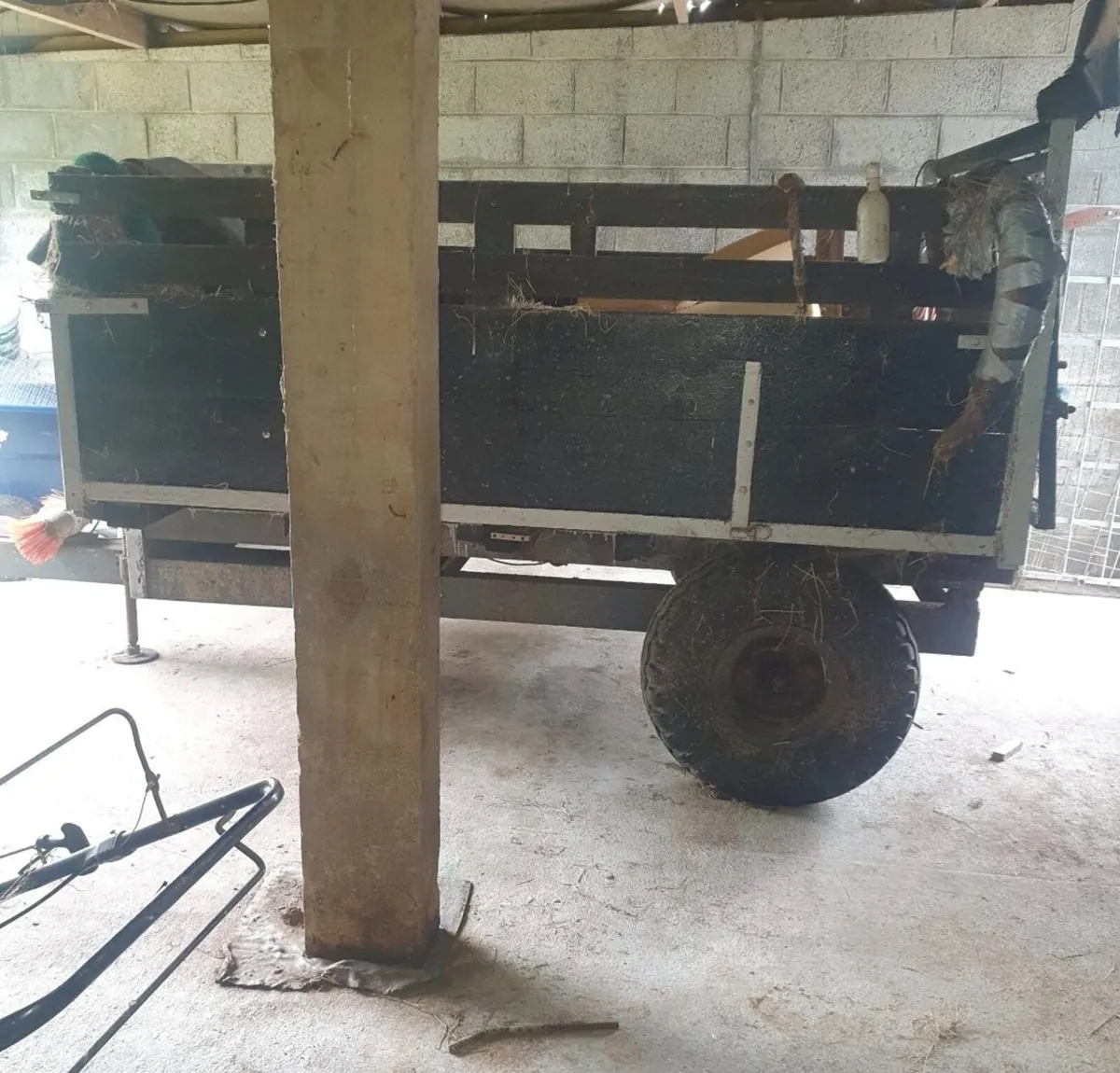 Massey 35X - 1965 Model, Trailer, Twin Wheels & mo - Image 4