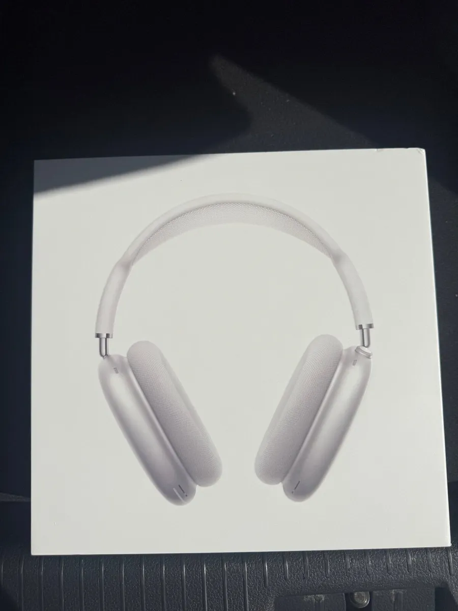 AirPod Max - Image 1