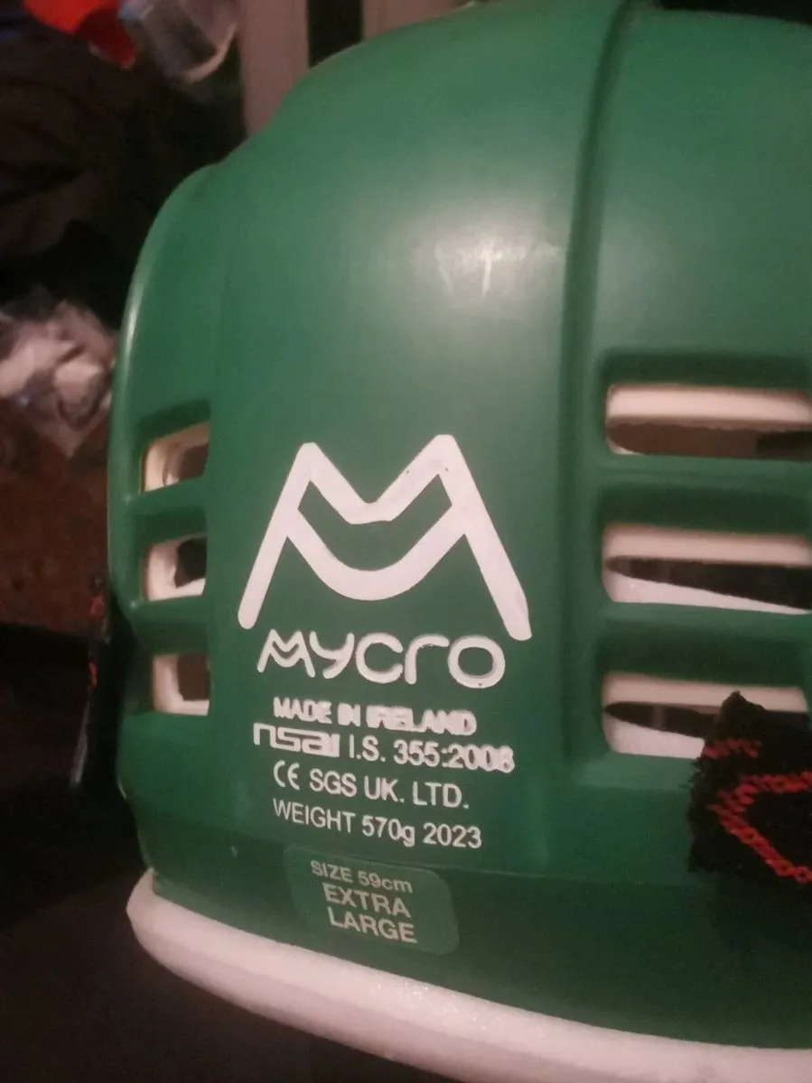 Hurling helmet - Image 2
