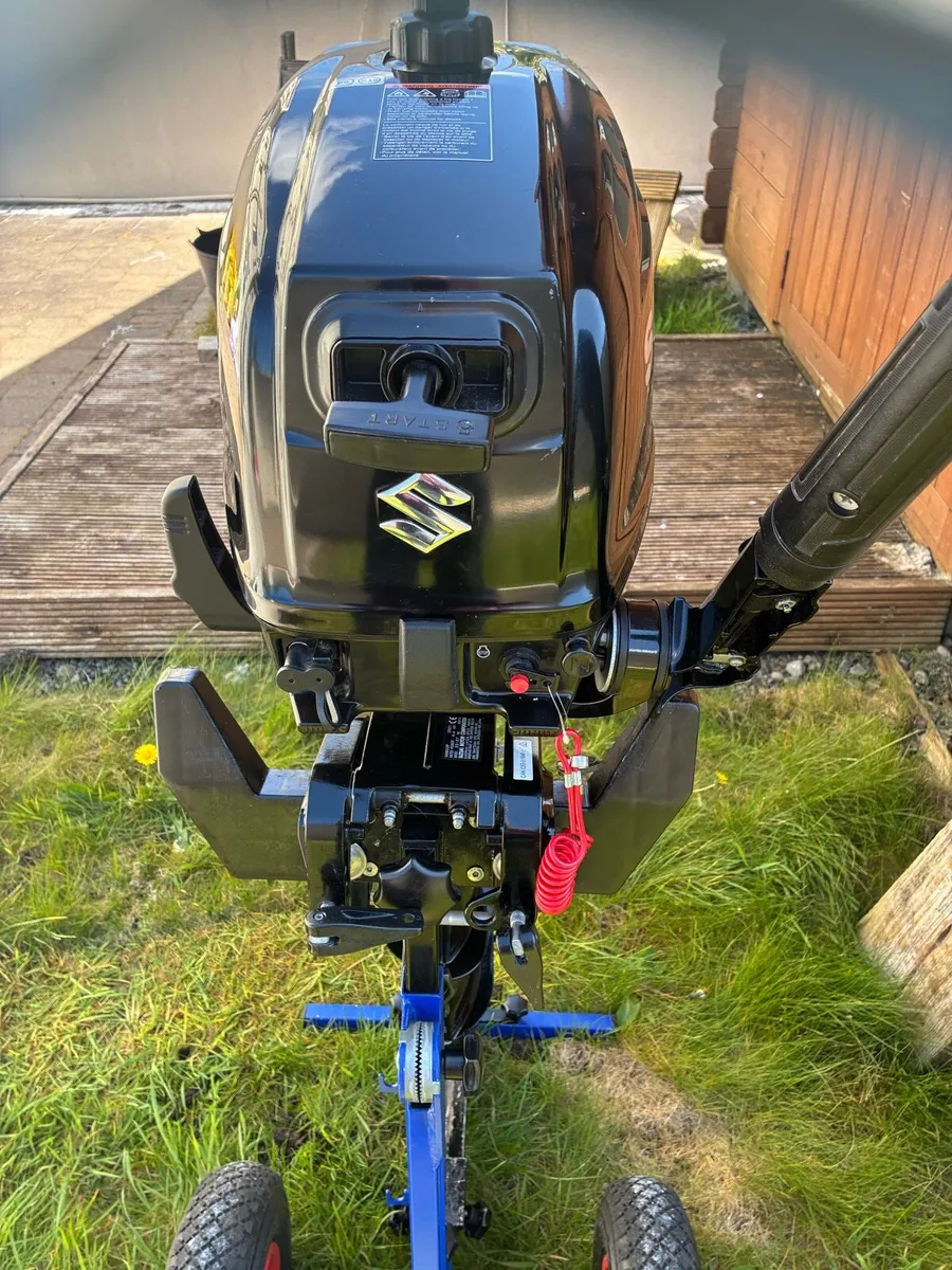 Outboard engine - Image 1