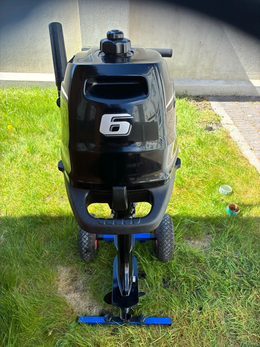 Outboard engine - Image 2