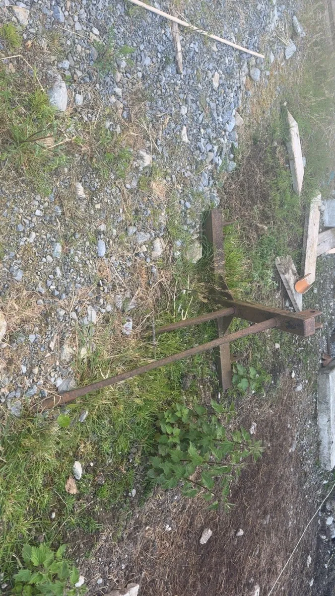 Barriers and implements - Image 4