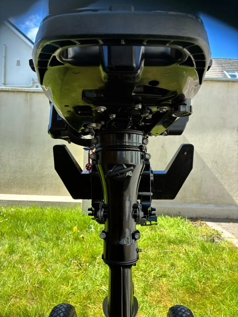 Outboard engine - Image 4