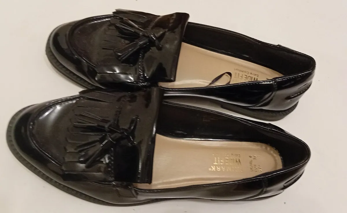 New Loafers 6/39 - Image 3