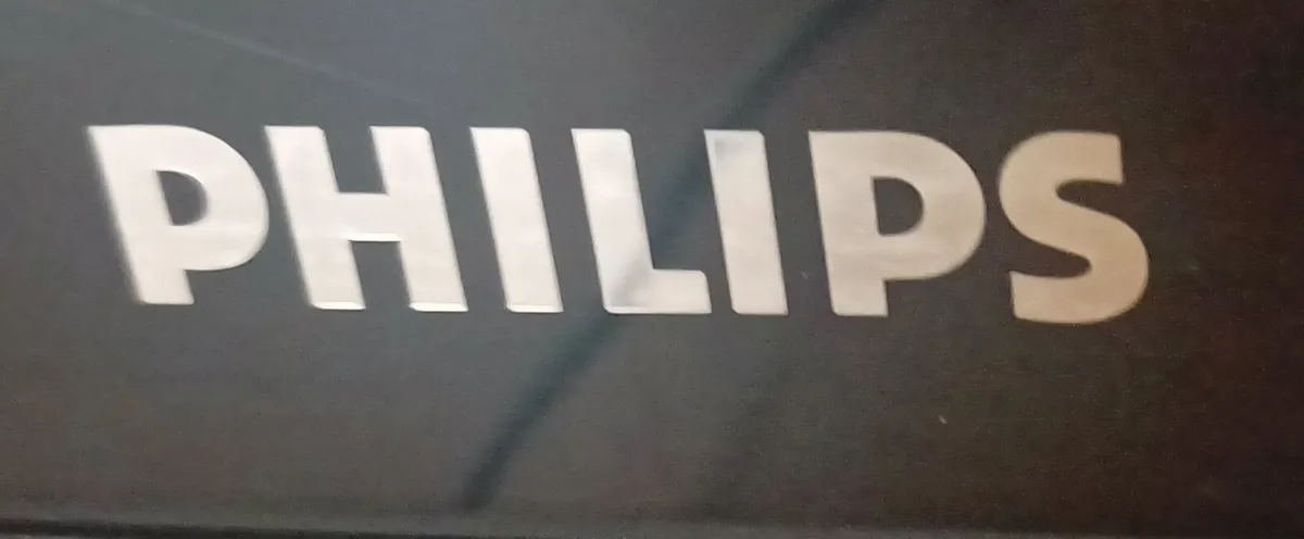 Philips 42" Widescreen Flat TV - Image 2