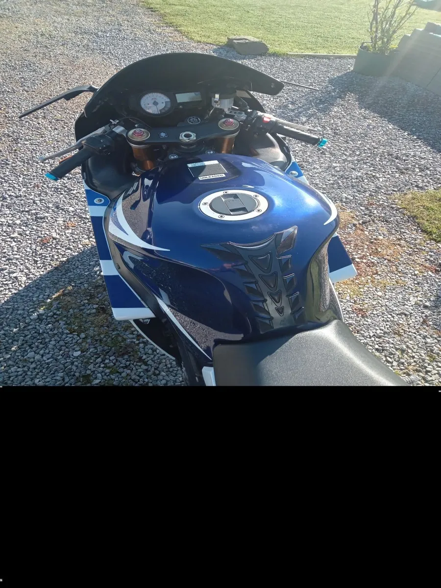 Suzuki gsxr 1000 2004 - Image 3