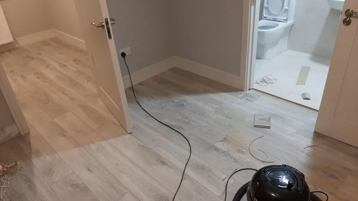 Laminate fitter - Image 3