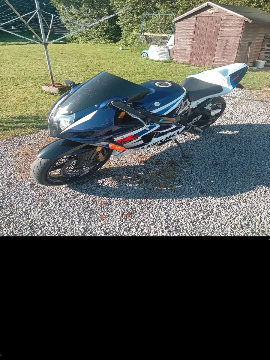 Suzuki gsxr 1000 2004 - Image 1