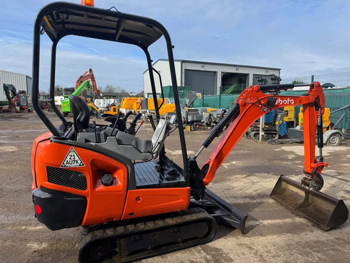 Kubota KX015-4 Mini Digger - Image 2