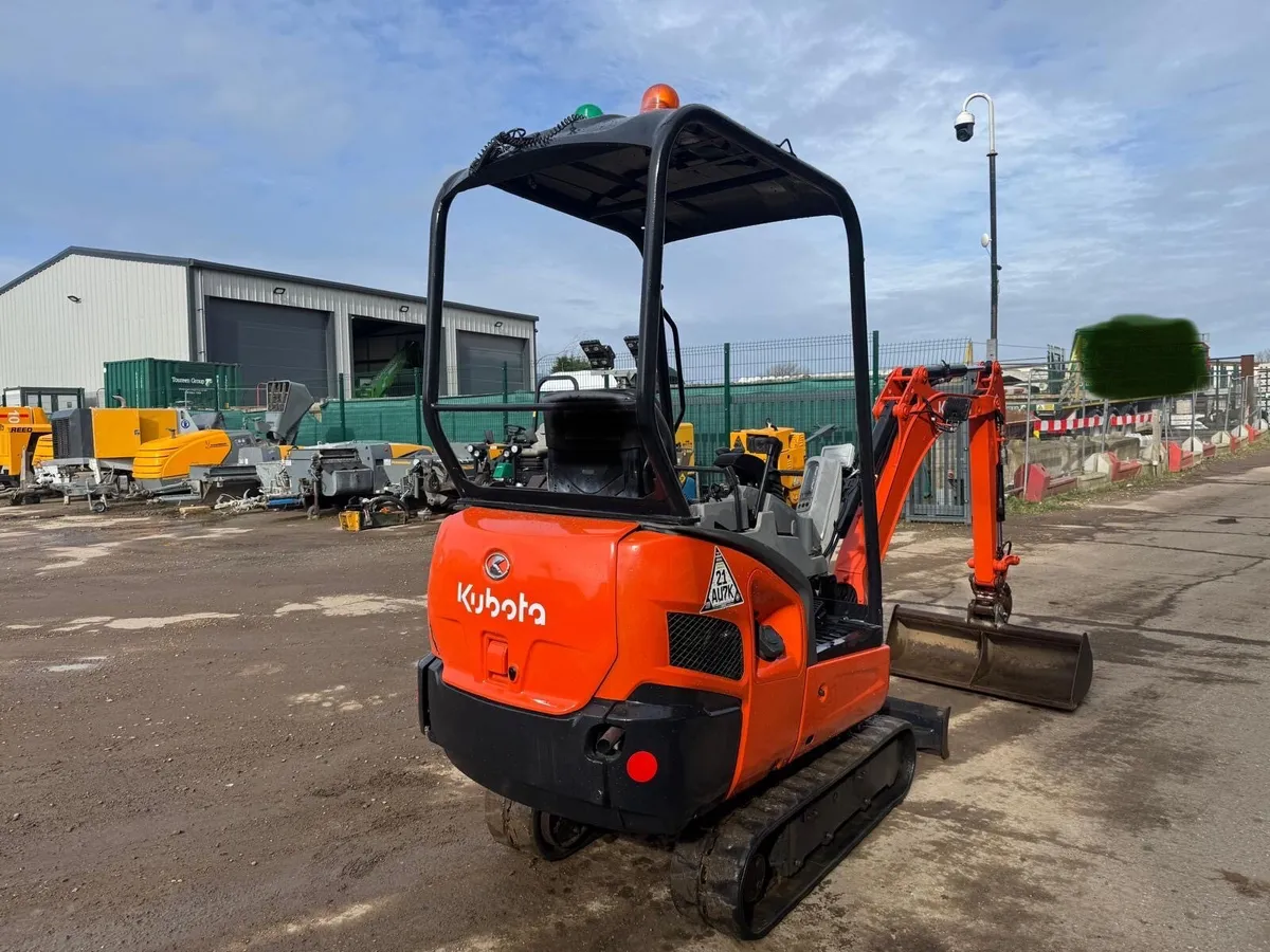 Kubota KX015-4 Mini Digger - Image 3
