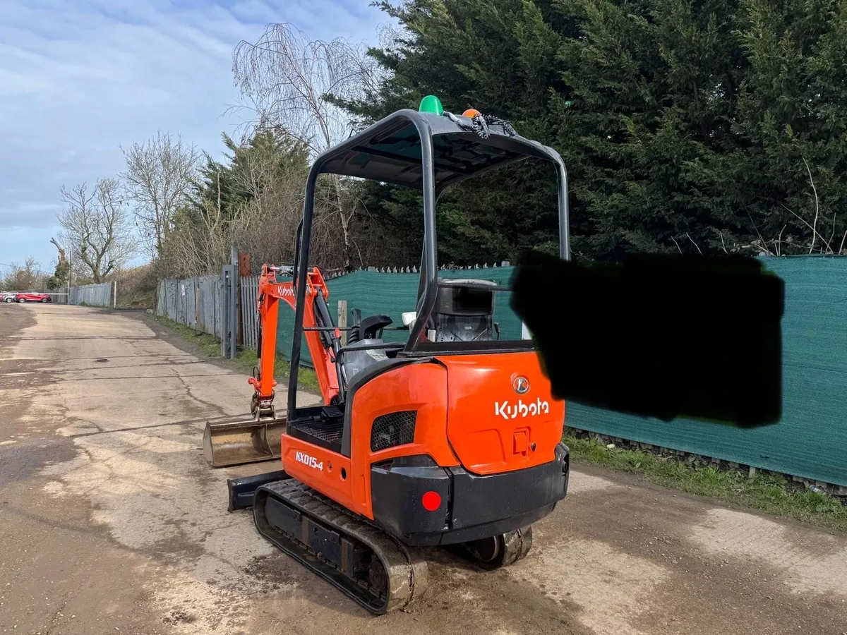 Kubota KX015-4 Mini Digger - Image 4