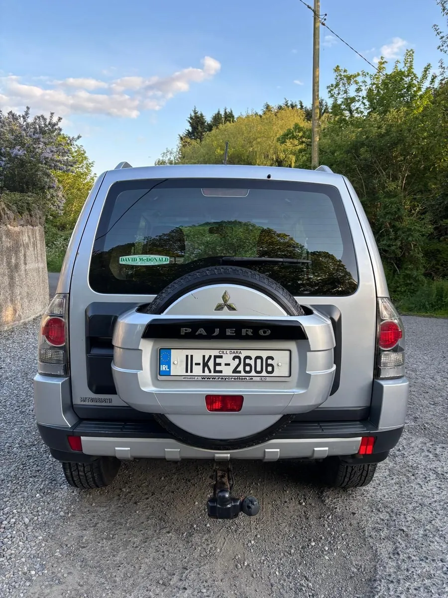 Mitsubishi Pajero 2011 - Image 4