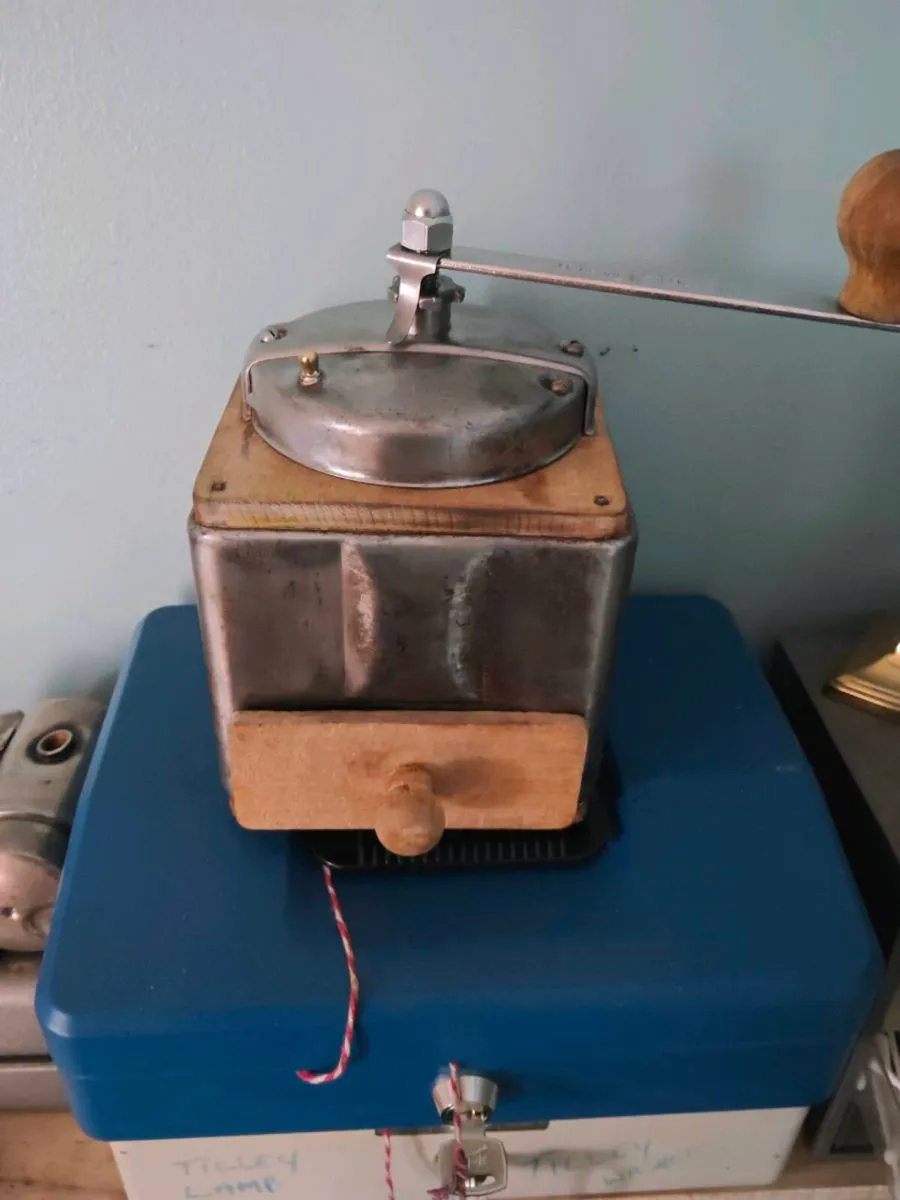 Peugeot vintage coffee grinder - Image 3