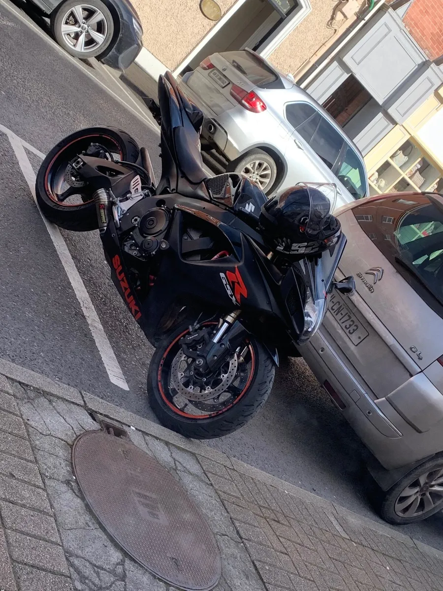Suzuki Gsxr k7 600 - Image 2