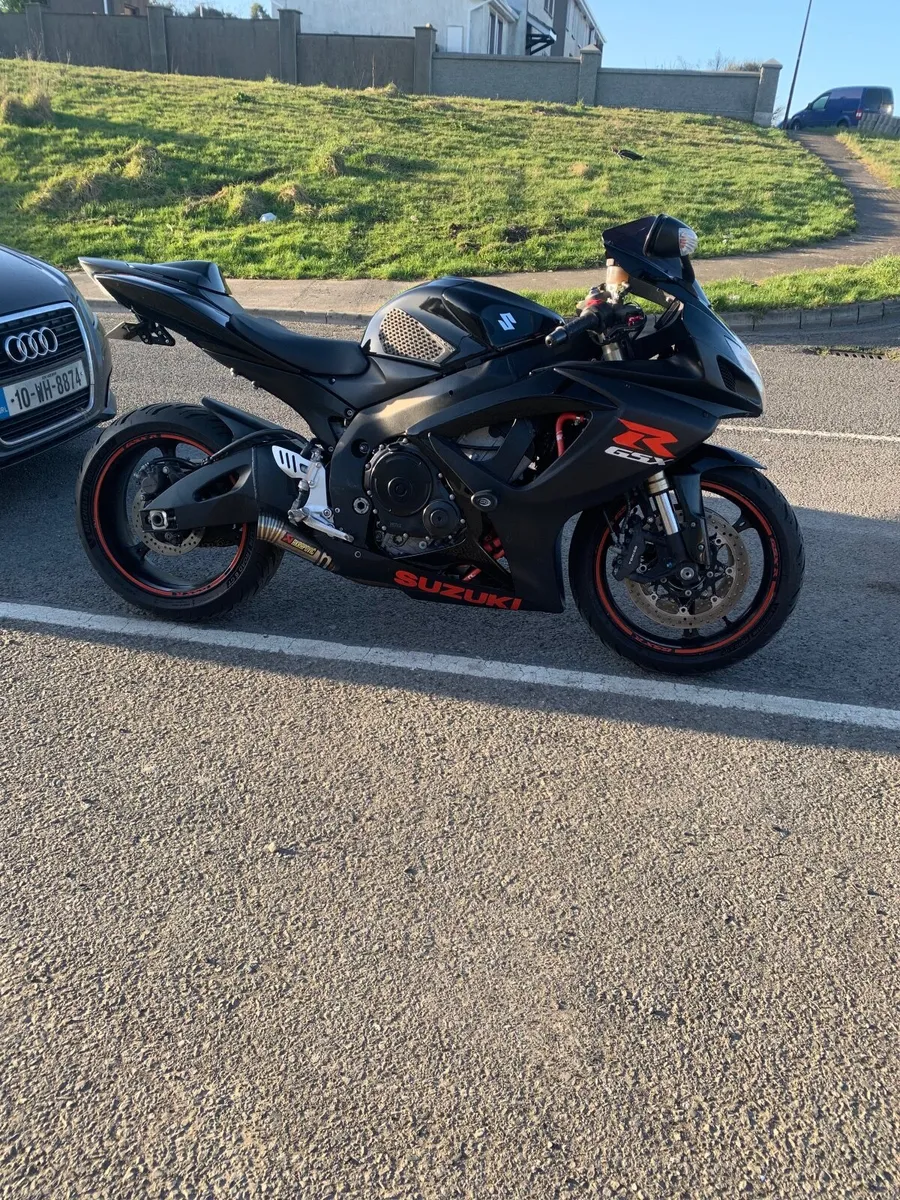 Suzuki Gsxr k7 600 - Image 1