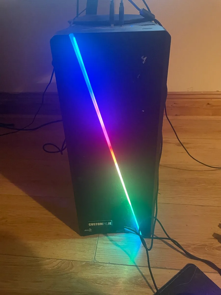 Gaming pc setup and g29 racing wheels - Image 4