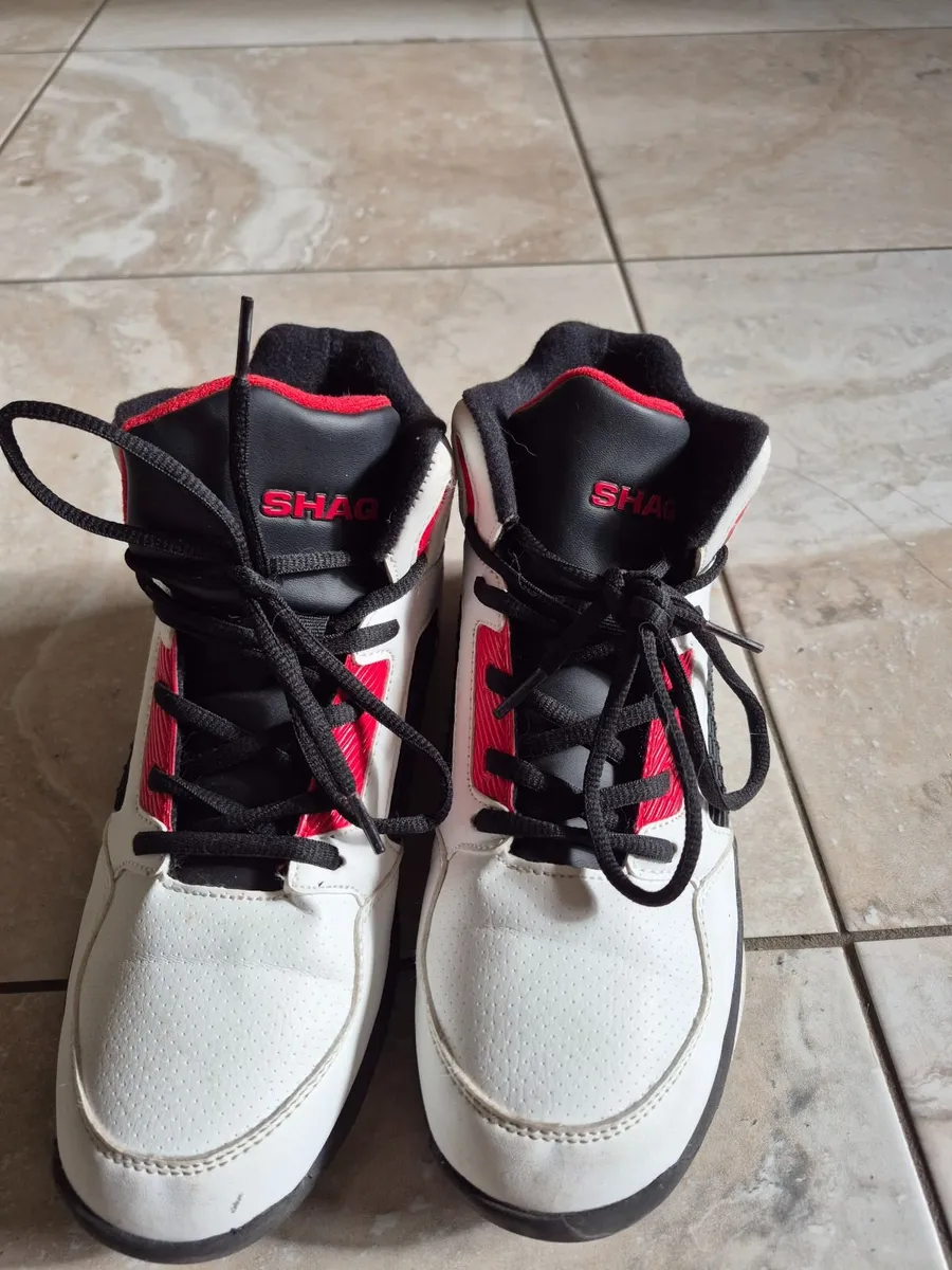 Shaq runners - delivery - Image 1