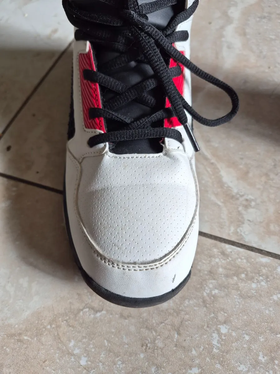 Shaq runners - delivery - Image 3