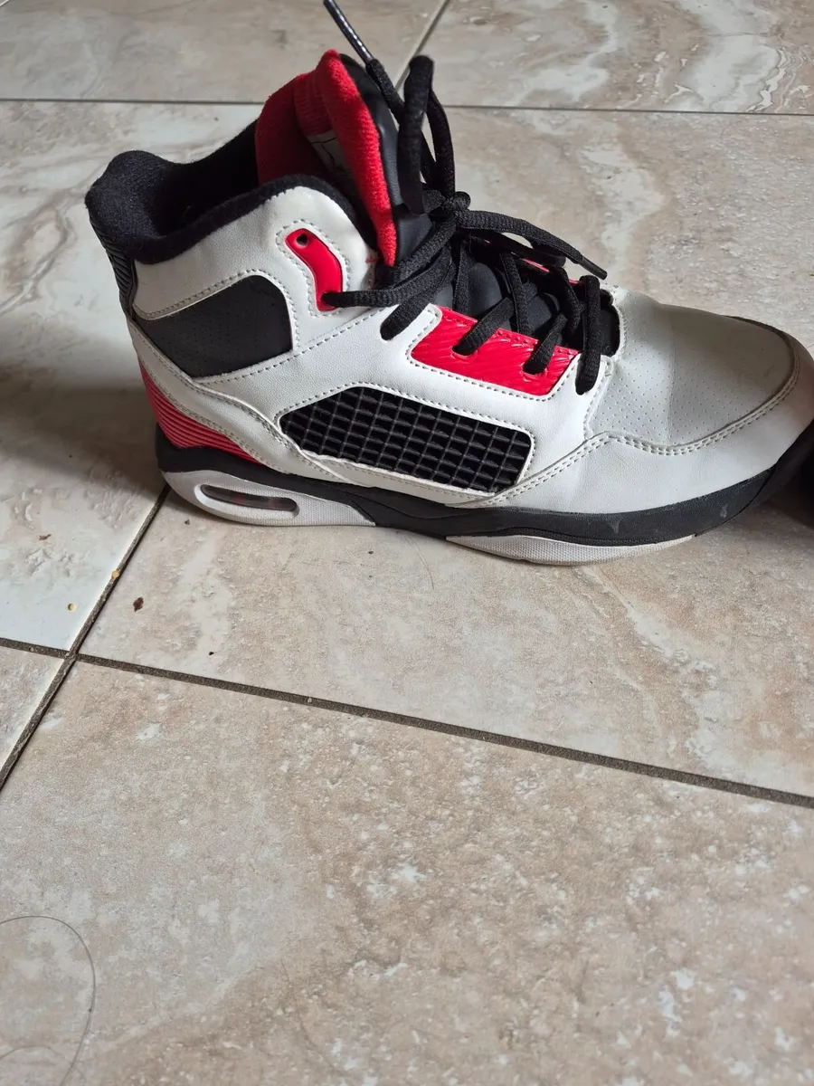 Shaq runners - delivery - Image 4