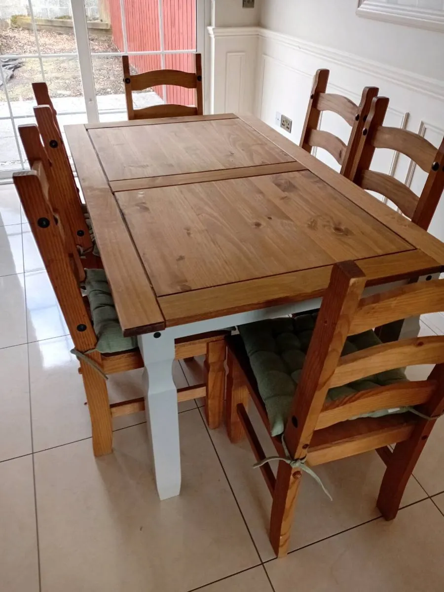 Kitchen table and 6 chairs - Image 1