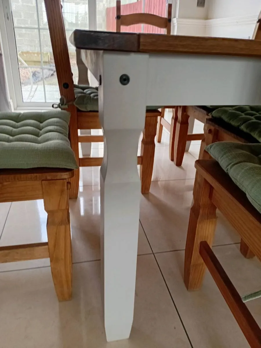 Kitchen table and 6 chairs - Image 3