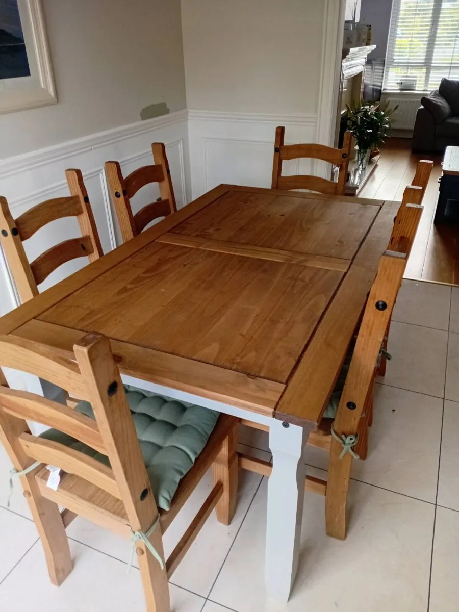 Kitchen table and 6 chairs - Image 4