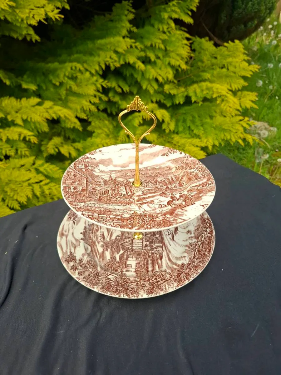 Brown cake stand postage possible - Image 1