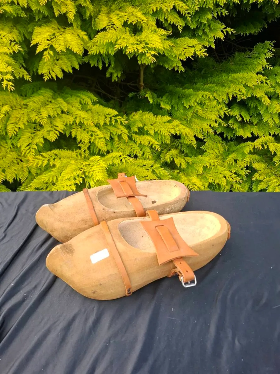 Old wood clogs postage possible - Image 2