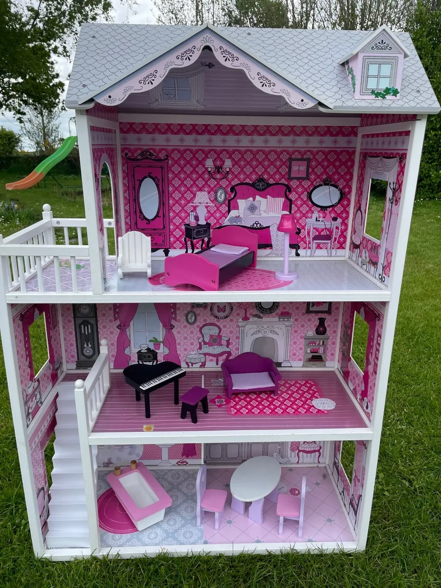 Dolls house - Image 2