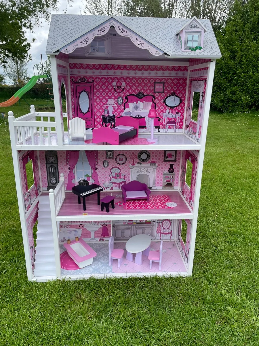 Dolls house - Image 4