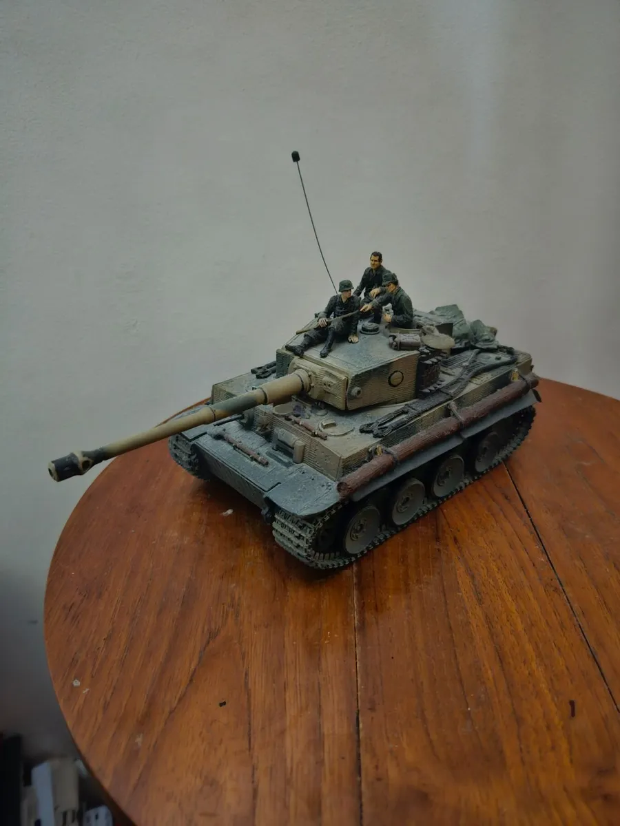 Corgi Forces of Valor German WW2 Tiger - Image 2