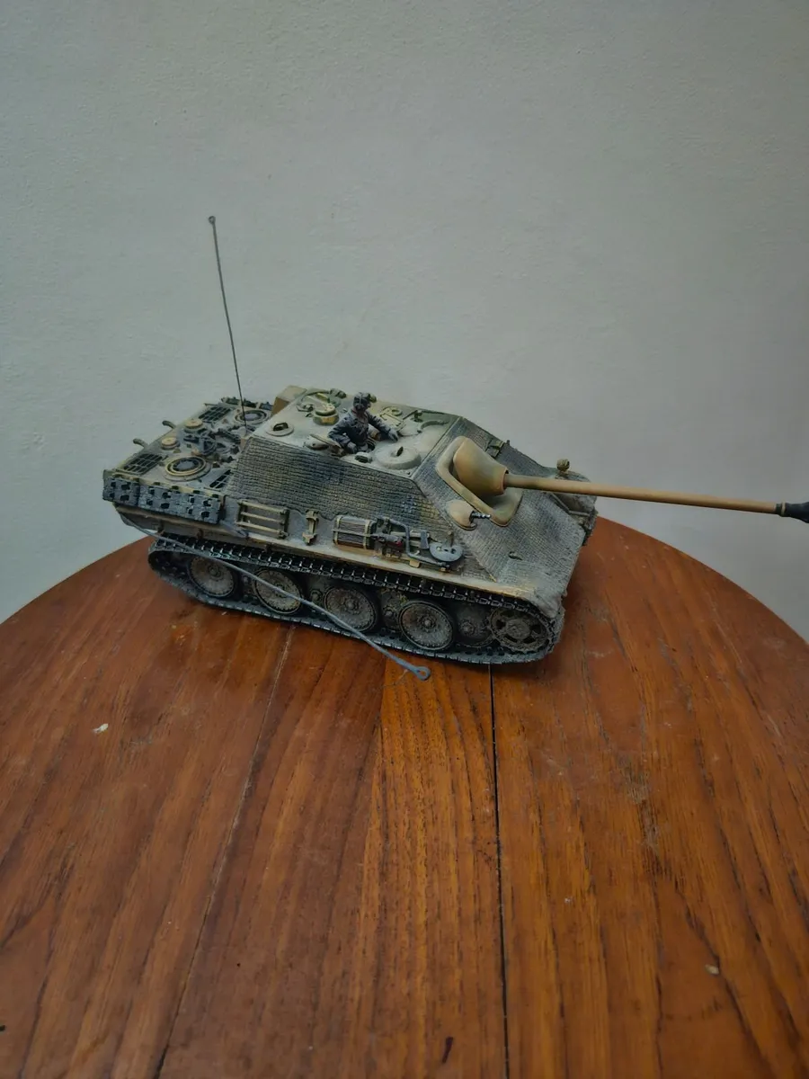 Corgi Forces of Valor German WW2 Jadgpanther - Image 2