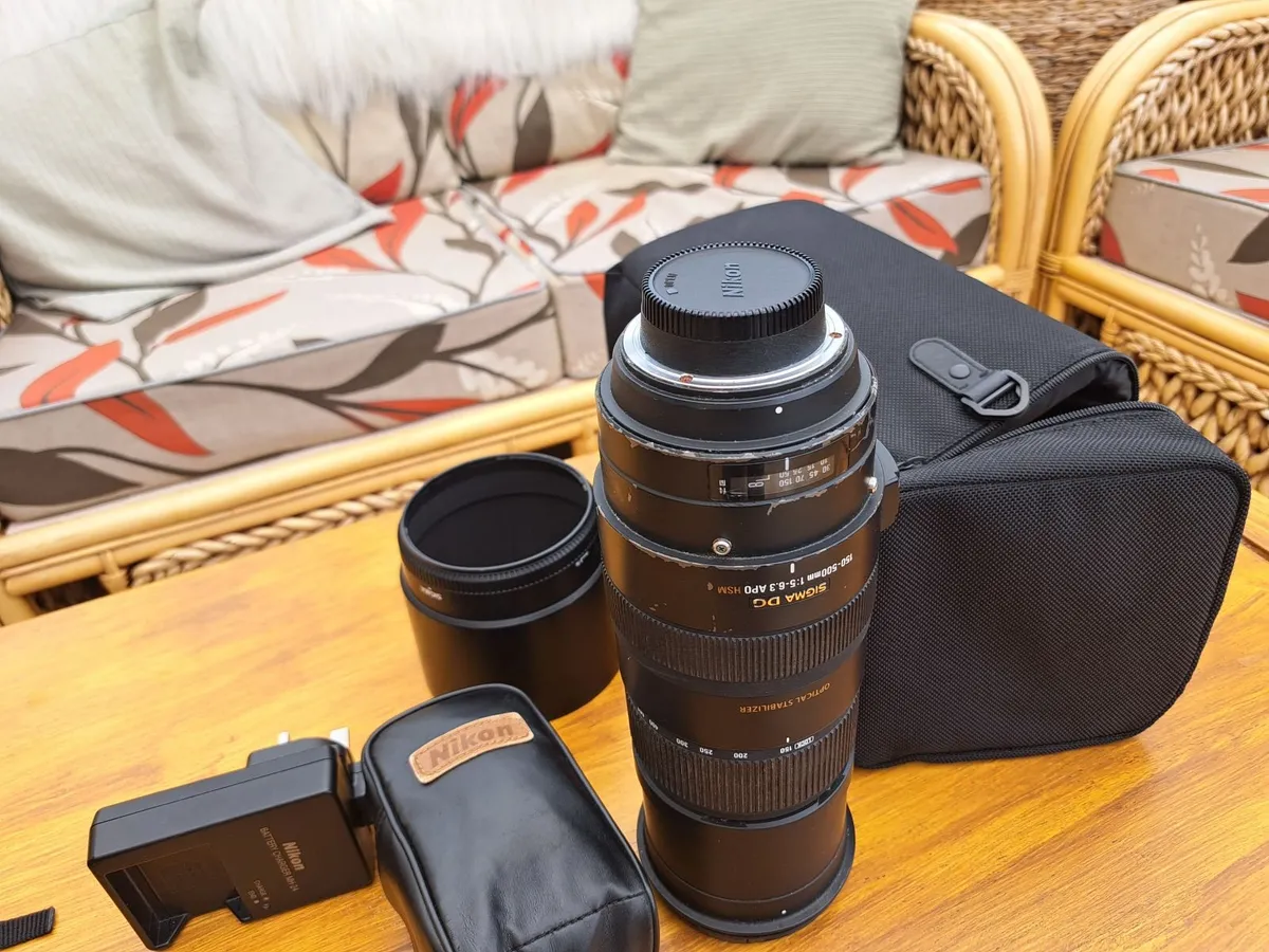 Nikon D3200 Digital camera & lens - Image 3