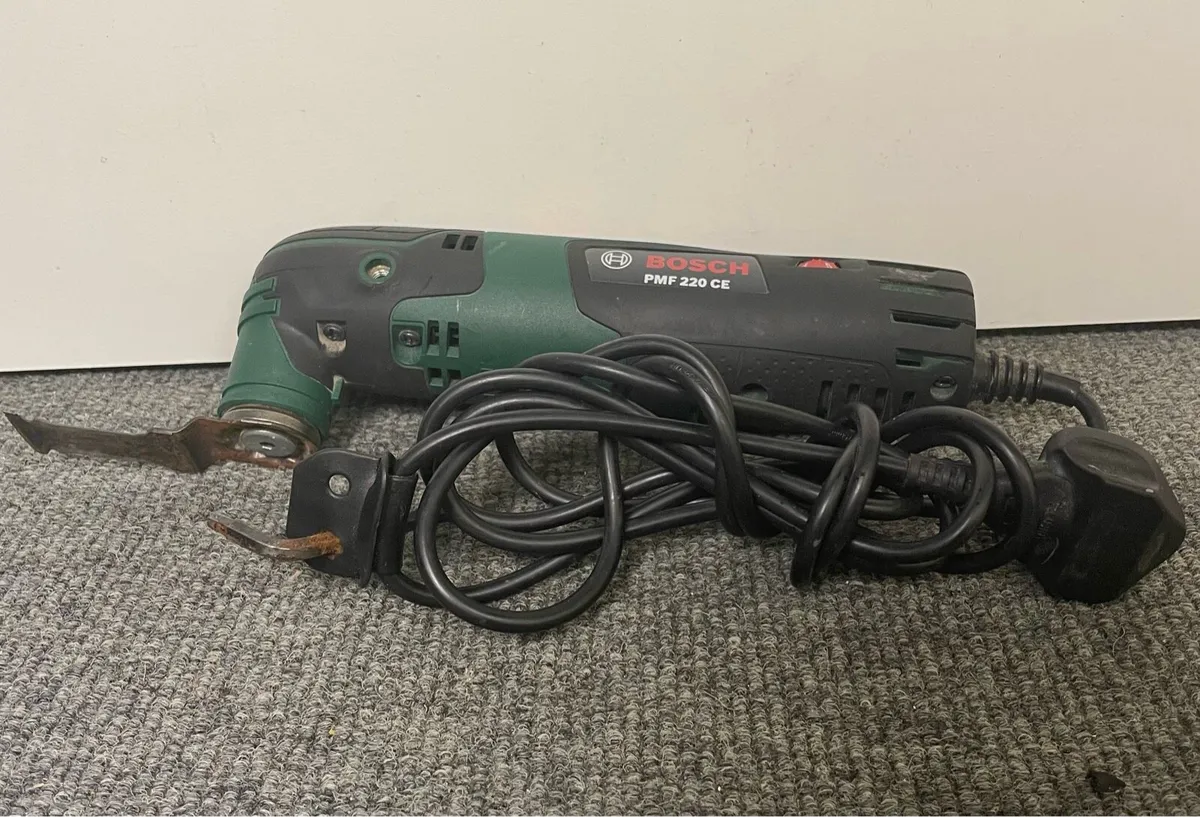 Bosch PMF 220 CE Multi-tool - Image 1