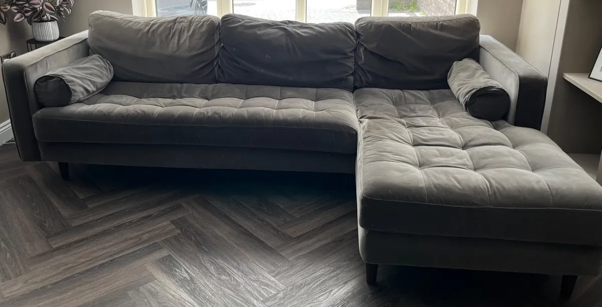 Scott corner velvet sofa RIGHT hand facing in grey - Image 1