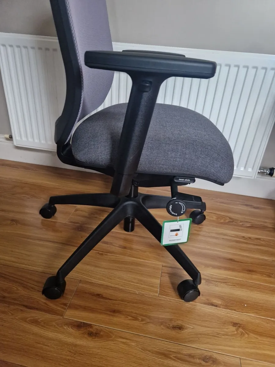 office chair Boss Design Vite Swivel Office Chair - Image 3